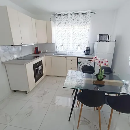 Beautiful With Pool And Wifi