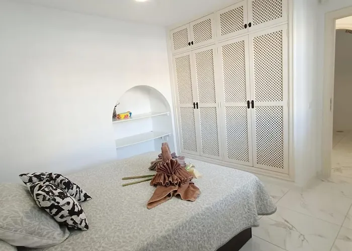 Beautiful With Pool And Wifi Appartement *