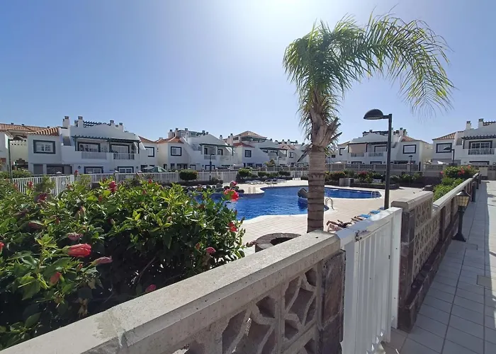 Beautiful With Pool And Wifi Appartement