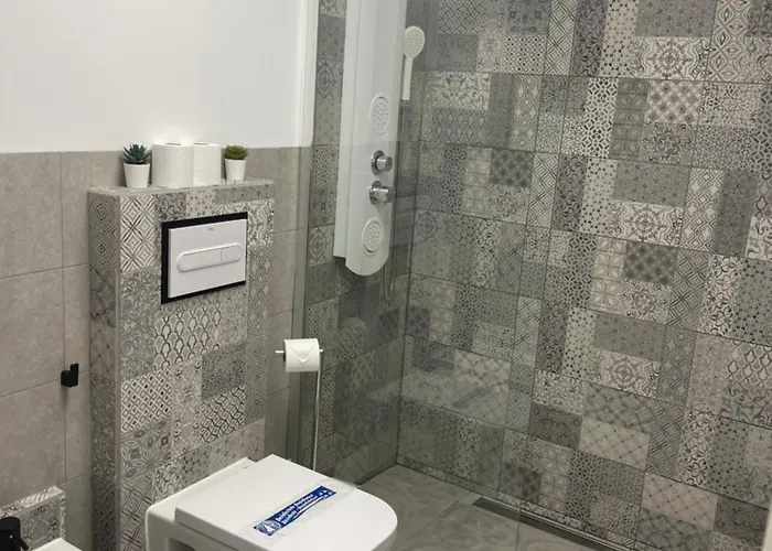 Beautiful With Pool And Wifi Appartement *