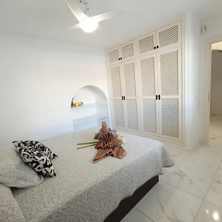 Beautiful With Pool And Wifi Apartament *