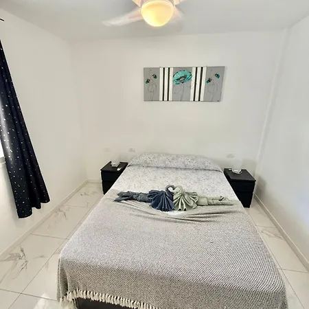 Relax In - Pool & Free Parking Apartment *
