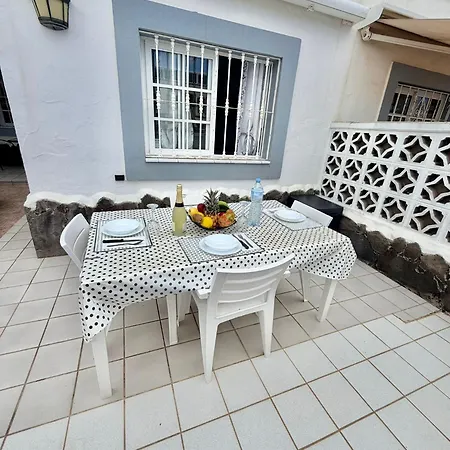 Relax In - Pool & Free Parking