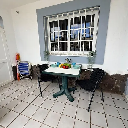 Apartment Relax In - Pool & Free Parking *